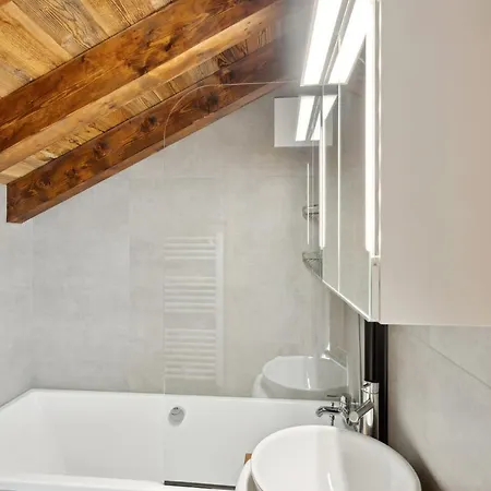 Reine By Mrs Miggins