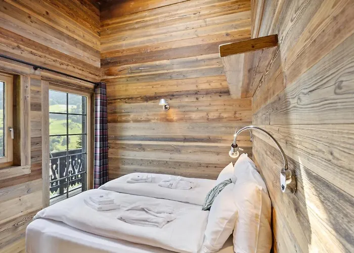 Reine By Mrs Miggins * Val dʼIlliez