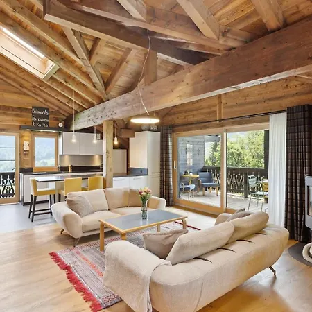 Reine By Mrs Miggins * Val dʼIlliez